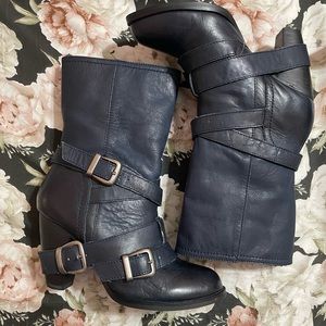 Steve Madden Freeway Leather Ankle Boots. Color: Dark Blue. Size: 6.5.